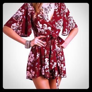 Women's V Neck Floral Short Romper Jumpsuit